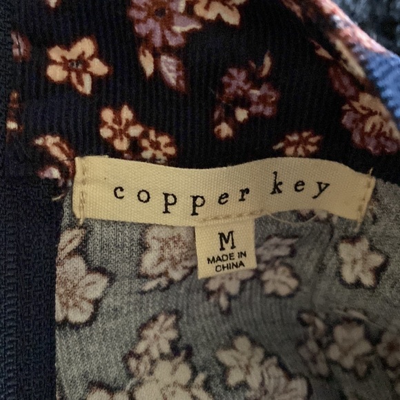COPPER KEY - NAVY BLUE FLORAL SKIRT - Picture 2 of 5